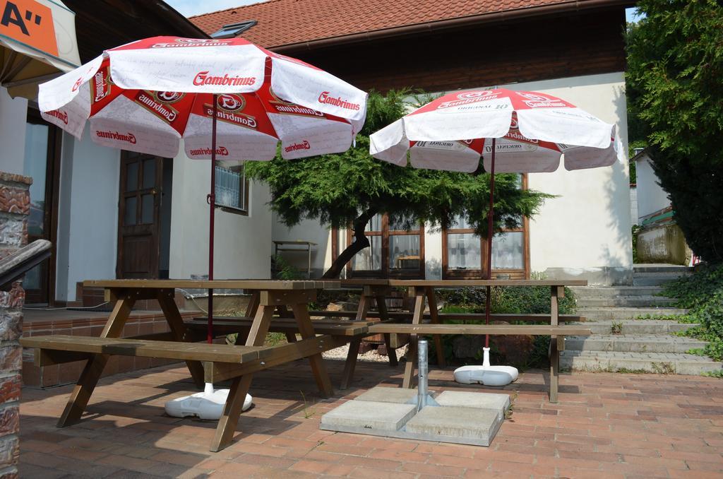 Pension Egida Řež Exterior foto